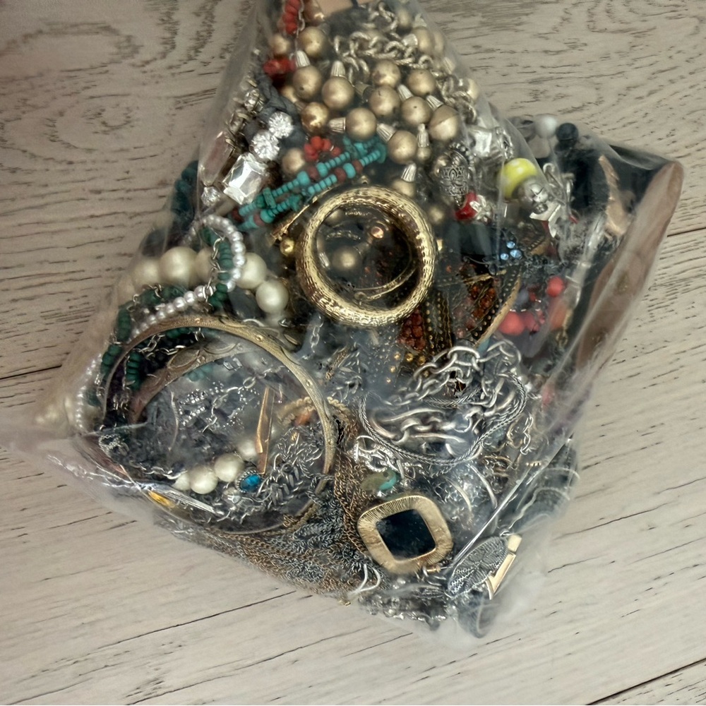 5LB Jewelry mystery box costume wearable vintage modern signed unsigned 203 - Picture 2 of 2